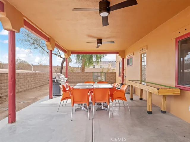 23825 Waalew Road, Apple Valley, California 92307