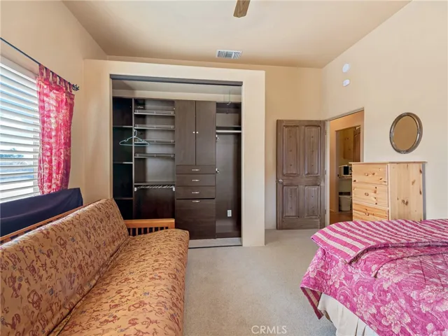 23825 Waalew Road, Apple Valley, California 92307