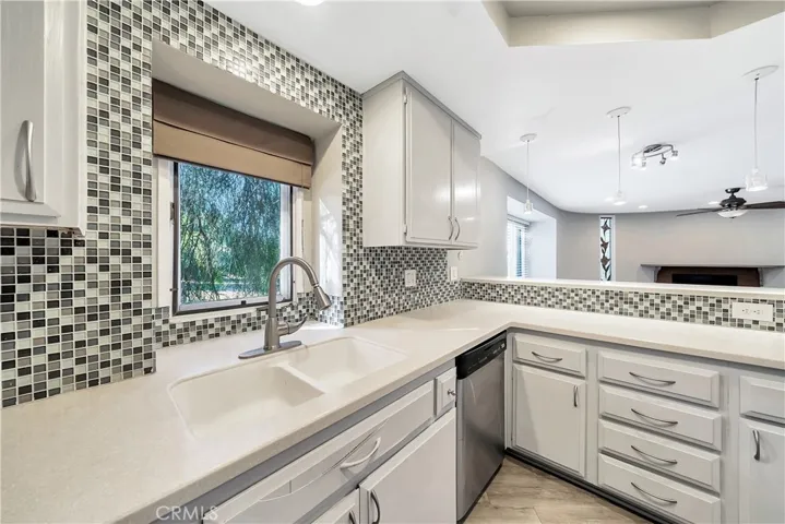 1307 Shadow Lane D, Fullerton, California 92831