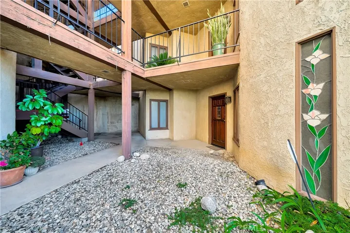 1307 Shadow Lane D, Fullerton, California 92831