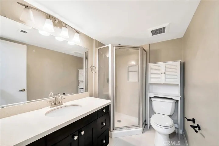 1307 Shadow Lane D, Fullerton, California 92831