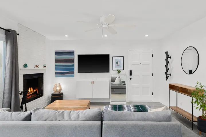 1350 Evergreen Dr, Cardiff By The Sea, California 92007