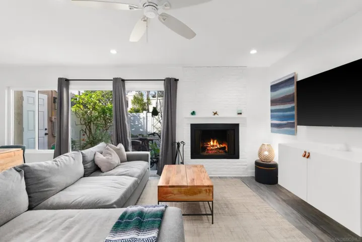 1350 Evergreen Dr, Cardiff By The Sea, California 92007