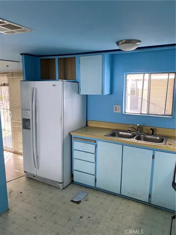 575 S Lyon, Hemet, California 92543