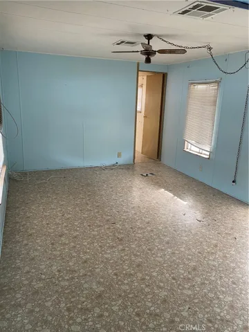575 S Lyon, Hemet, California 92543