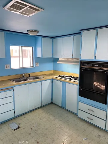 575 S Lyon, Hemet, California 92543