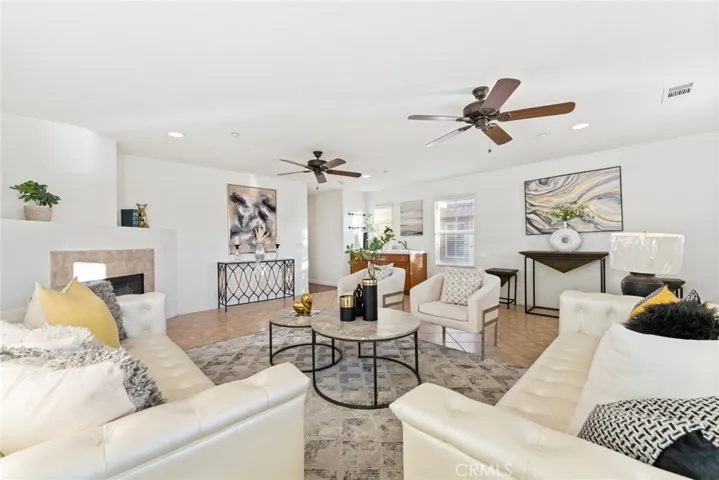 6237 Long Cove Drive, Fontana, California 92336