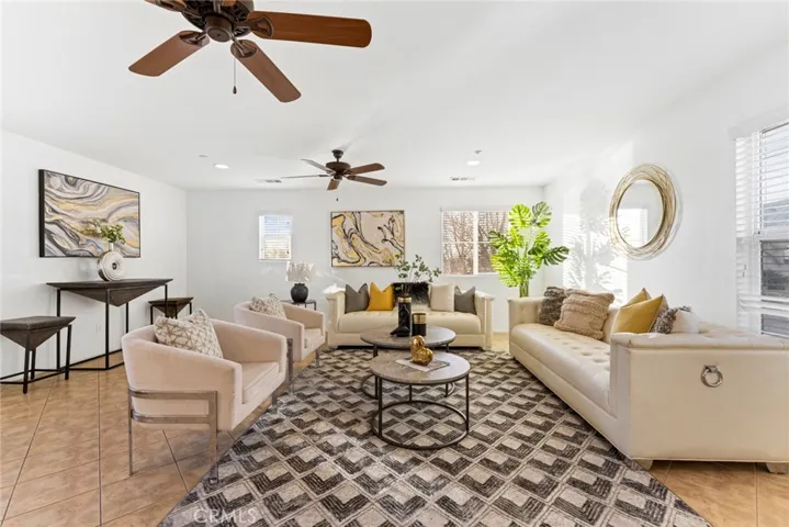 6237 Long Cove Drive, Fontana, California 92336