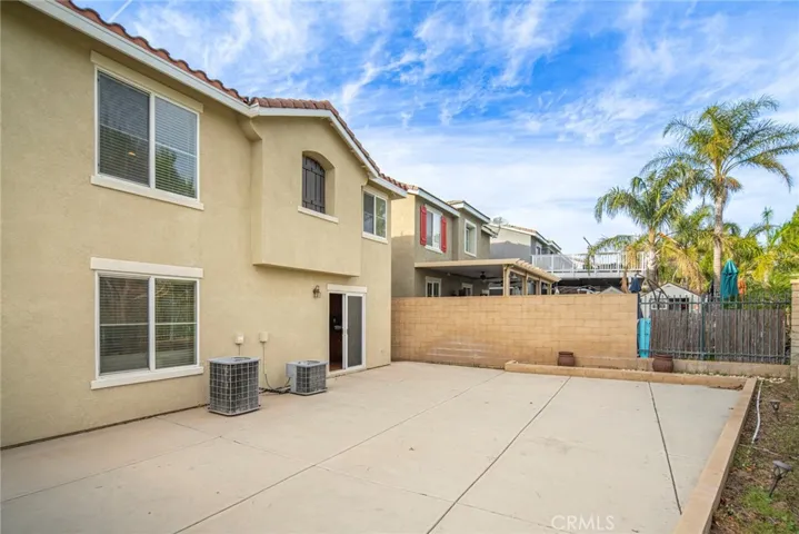 6237 Long Cove Drive, Fontana, California 92336