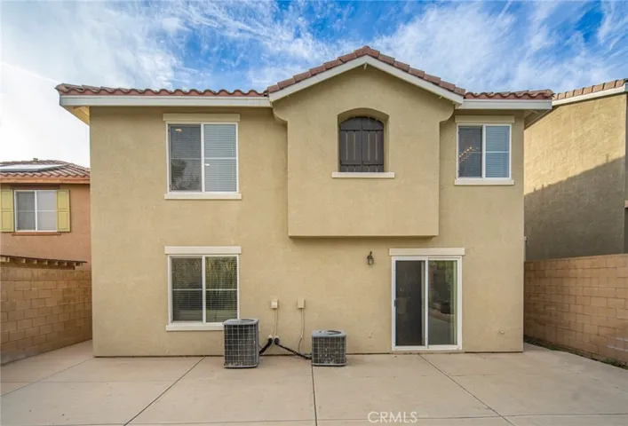 6237 Long Cove Drive, Fontana, California 92336