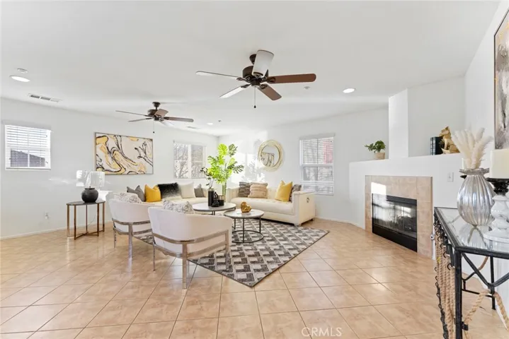 6237 Long Cove Drive, Fontana, California 92336