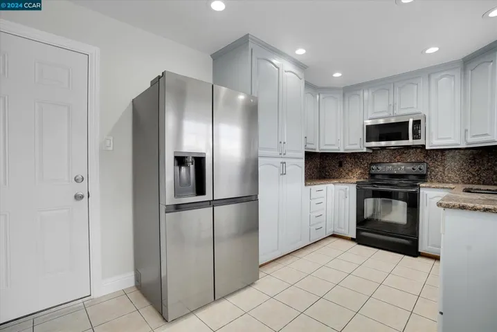 539 Harvey Way, Bay Point, California 94565