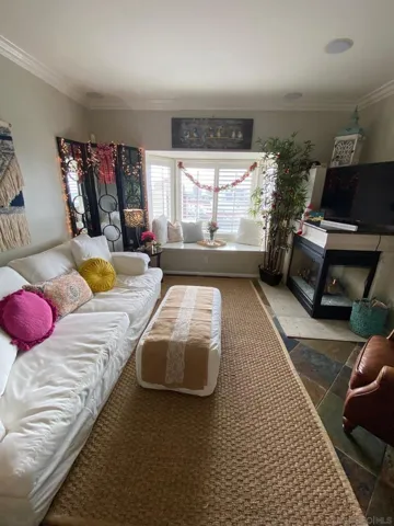 2400 5th Ave 433, San Diego, California 92101