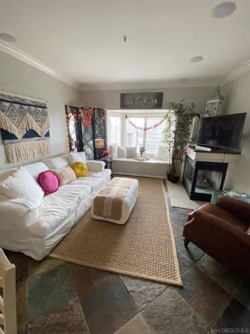 2400 5th Ave 433, San Diego, California 92101
