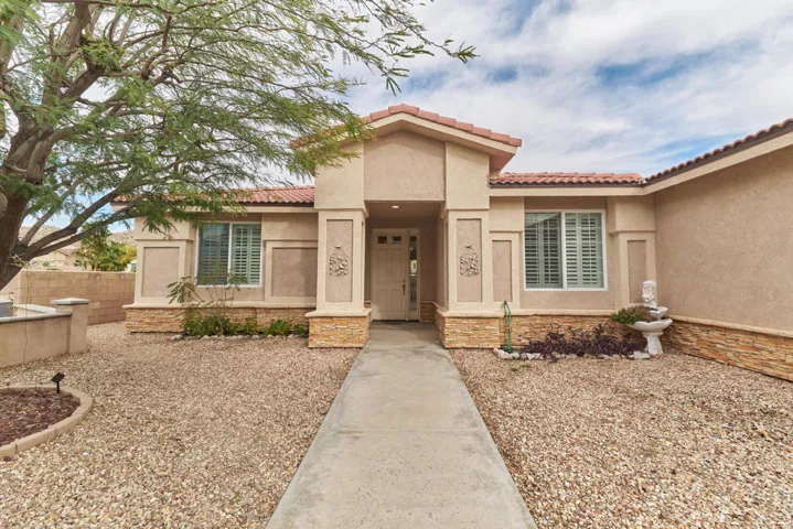 65228DunePass,DesertHotSprings,CA_54