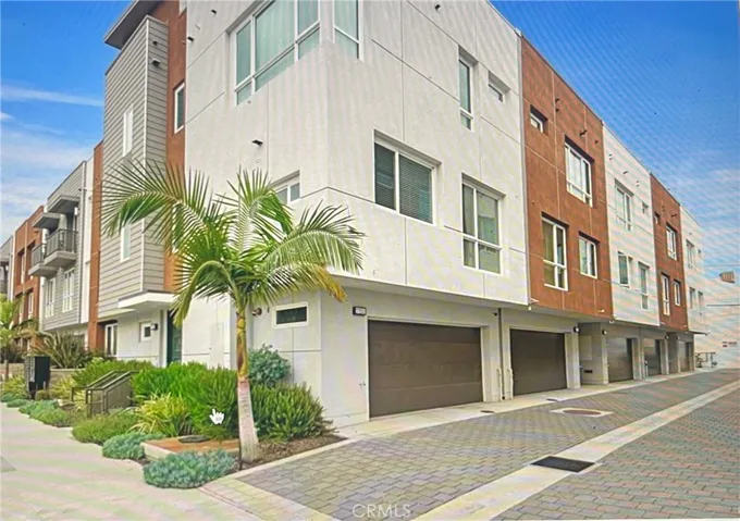 1143 W Alma Lane, Los Angeles, California 90038