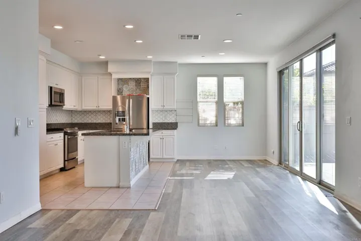 948 Rolling Dunes, San Diego, California 92154
