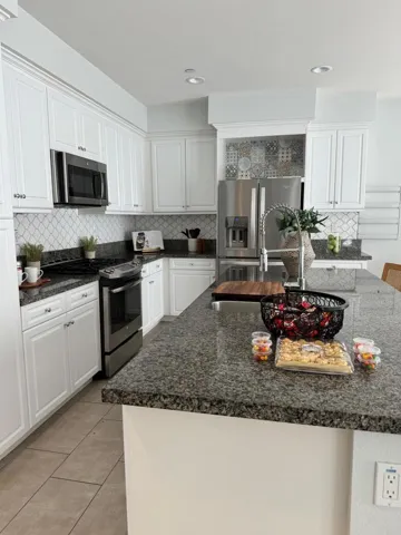 948 Rolling Dunes, San Diego, California 92154