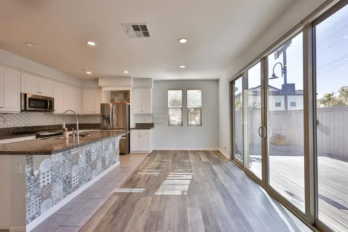 948 Rolling Dunes, San Diego, California 92154