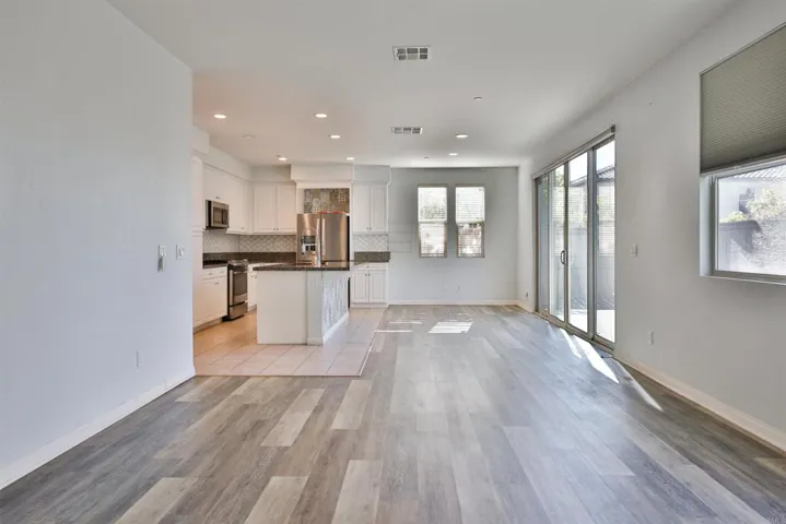 948 Rolling Dunes, San Diego, California 92154