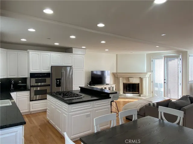 610 Manhattan Beach Boulevard, Manhattan Beach, California 90266