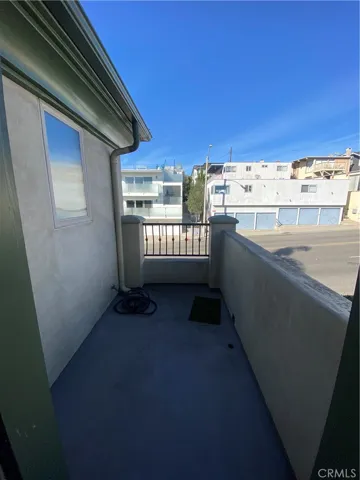 610 Manhattan Beach Boulevard, Manhattan Beach, California 90266