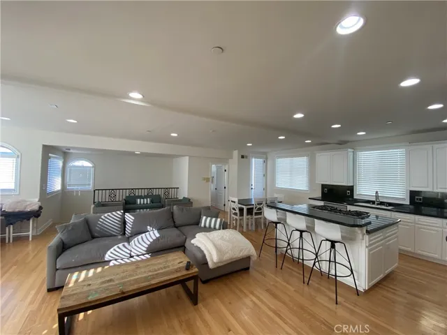 610 Manhattan Beach Boulevard, Manhattan Beach, California 90266