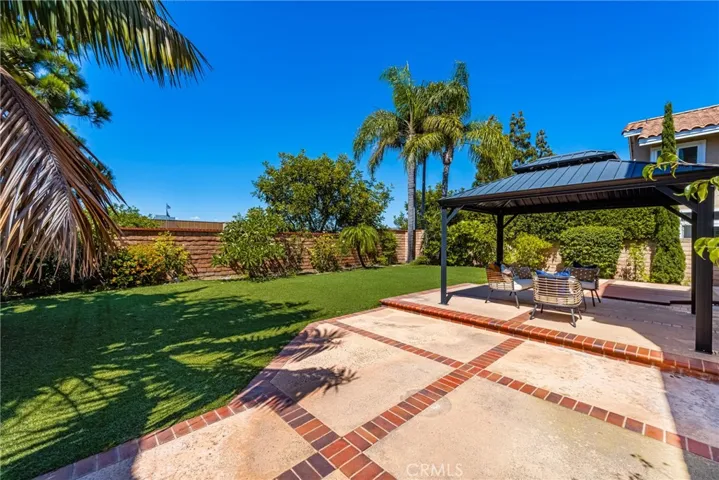 9121 Belcaro Drive, Huntington Beach, California 92646