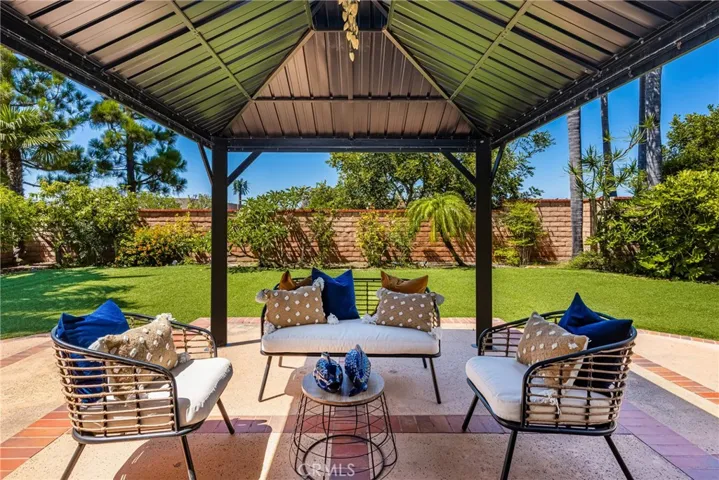 9121 Belcaro Drive, Huntington Beach, California 92646