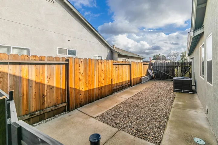 2108 Holly Drive, Oakley, California 94561