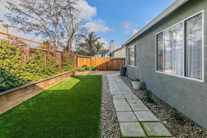 2108 Holly Drive, Oakley, California 94561