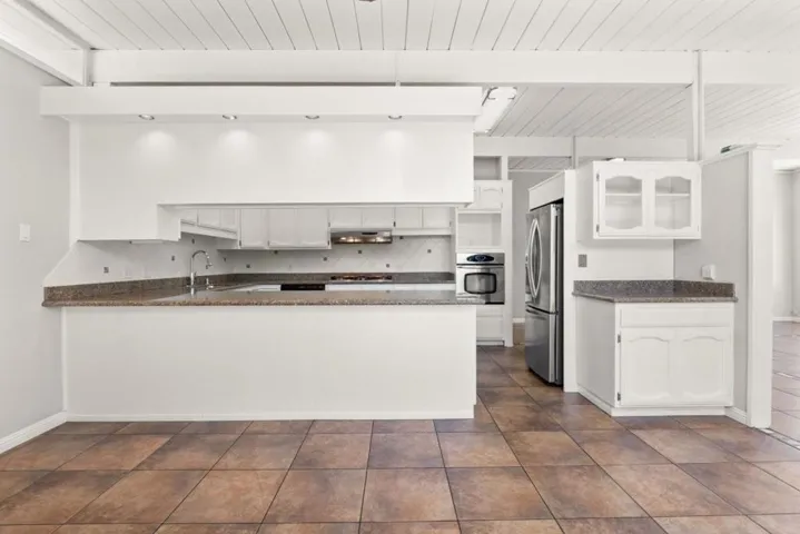 994 Loma Verde Avenue, Palo Alto, California 94303