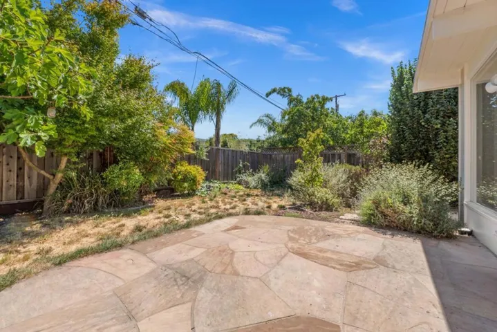 994 Loma Verde Avenue, Palo Alto, California 94303