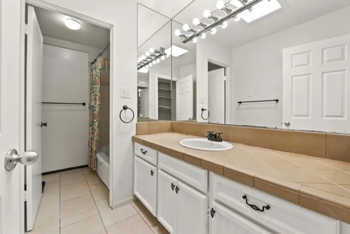 994 Loma Verde Avenue, Palo Alto, California 94303