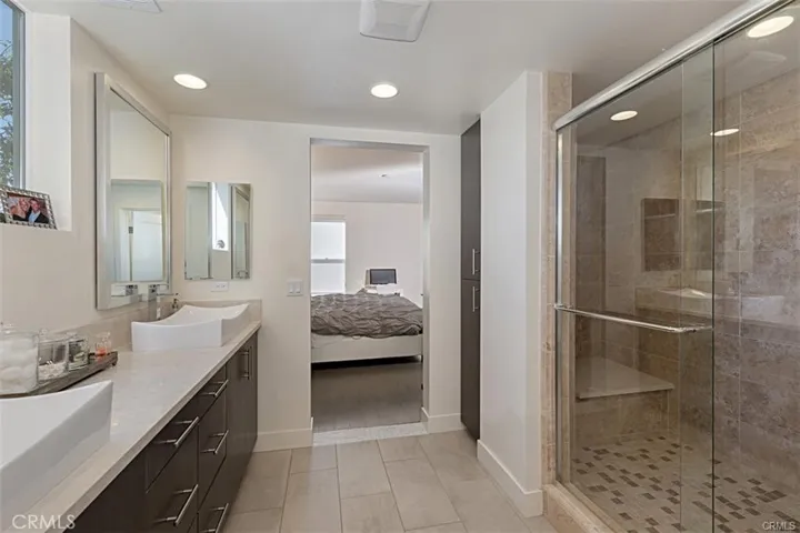 240 Rockefeller, Irvine, California 92612