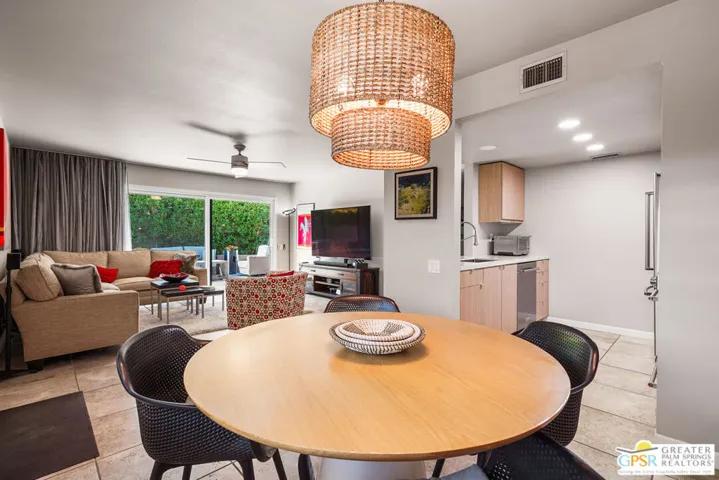 1111 E Ramon Road 2, Palm Springs, California 92264