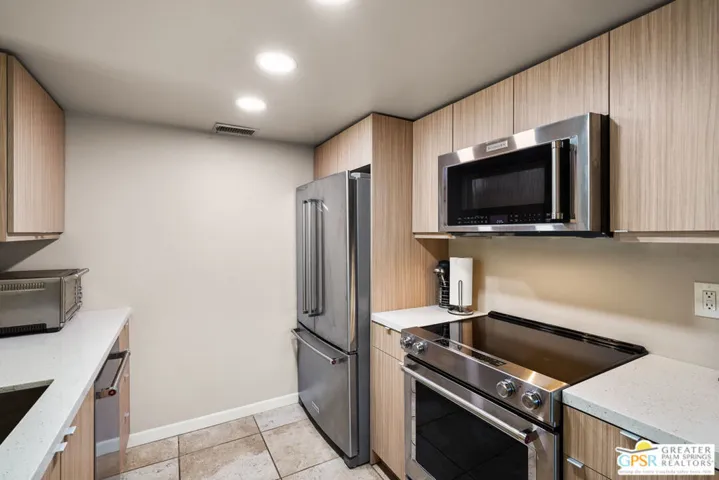 1111 E Ramon Road 2, Palm Springs, California 92264