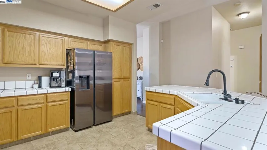 5221 Old Town Ln, Salida, California 95368