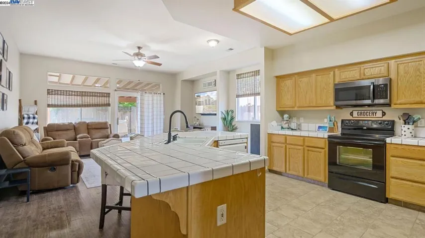 5221 Old Town Ln, Salida, California 95368