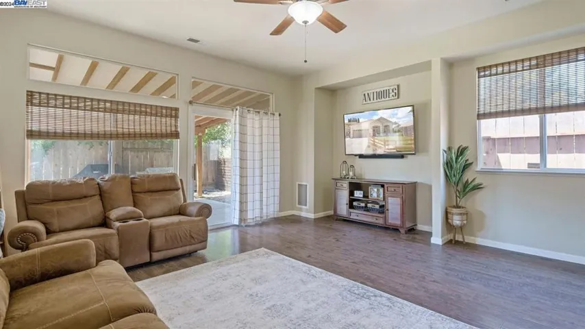 5221 Old Town Ln, Salida, California 95368