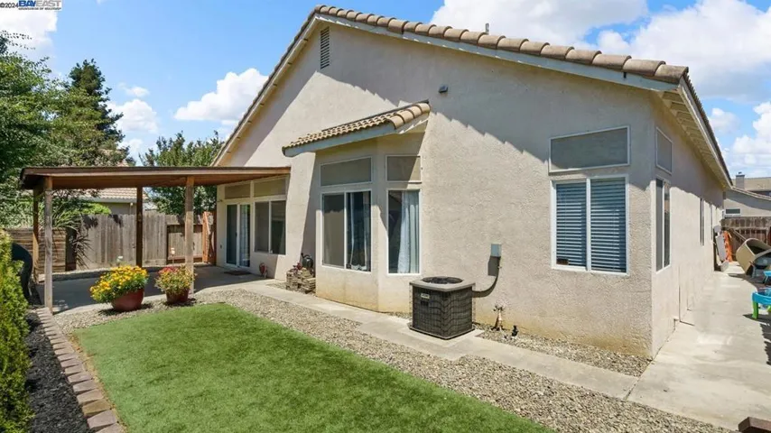 5221 Old Town Ln, Salida, California 95368