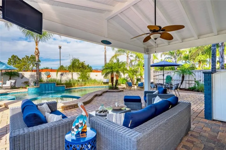 33 Teaberry Lane, Rancho Santa Margarita, California 92688