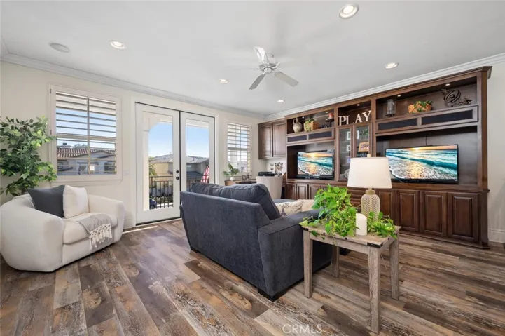 33 Teaberry Lane, Rancho Santa Margarita, California 92688