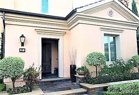 37 Modena, Irvine, California 92618