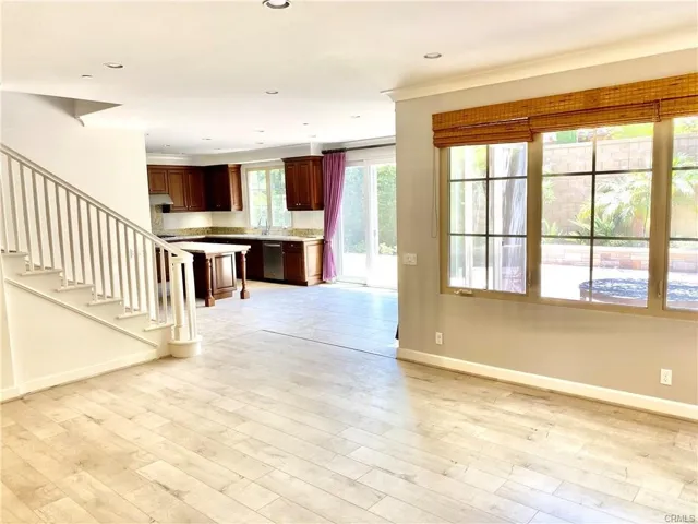 37 Modena, Irvine, California 92618