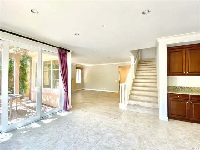 37 Modena, Irvine, California 92618