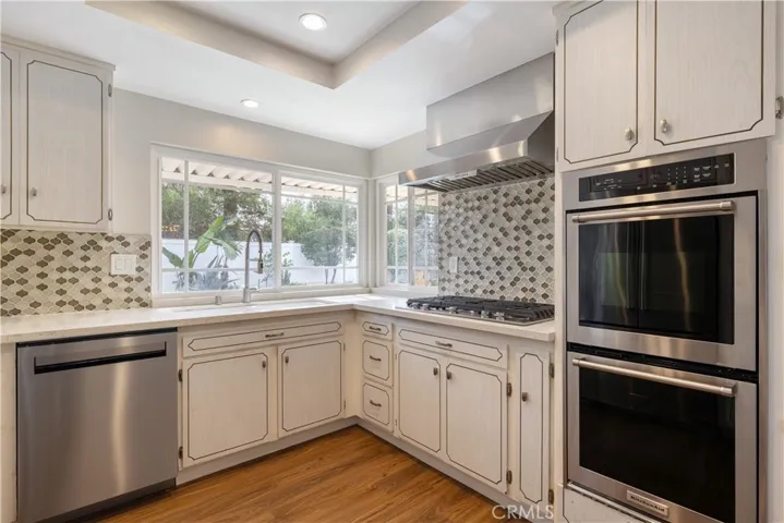 21228 Lighthill Drive, Topanga, California 90290