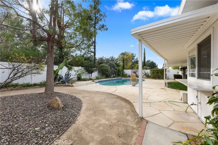 21228 Lighthill Drive, Topanga, California 90290
