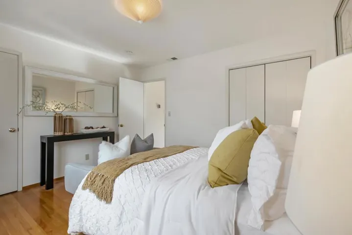 20758 Seaton Avenue, Saratoga, California 95070