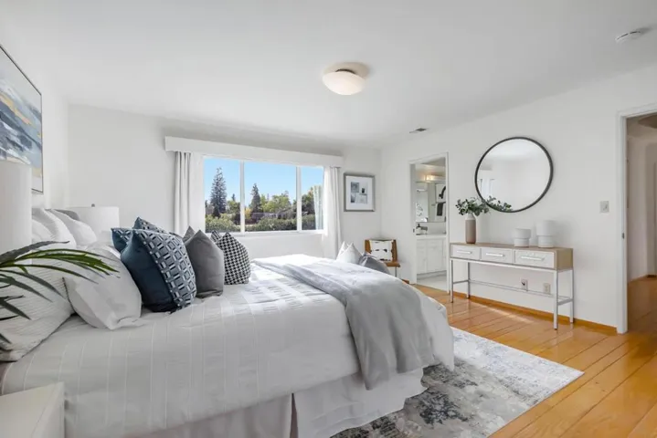 20758 Seaton Avenue, Saratoga, California 95070